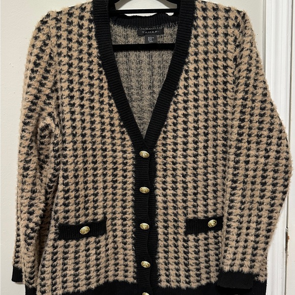 Tahari Sweaters - Tahari Houndstooth Black and Tan Cardigan